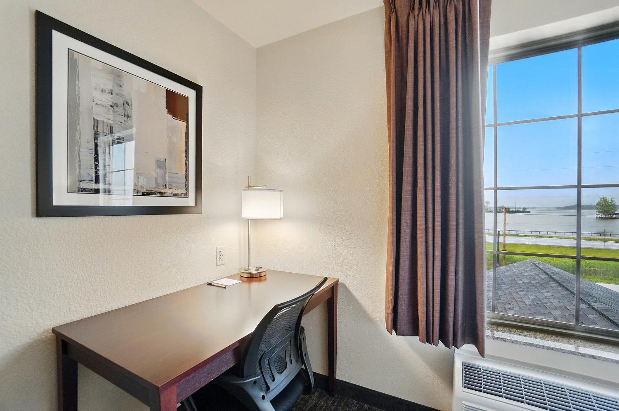 Cobblestone Hotel & Suites - Russells Point At Indian Lake Extérieur photo