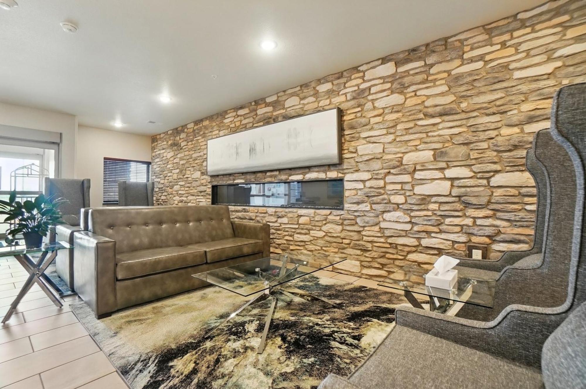 Cobblestone Hotel & Suites - Russells Point At Indian Lake Extérieur photo