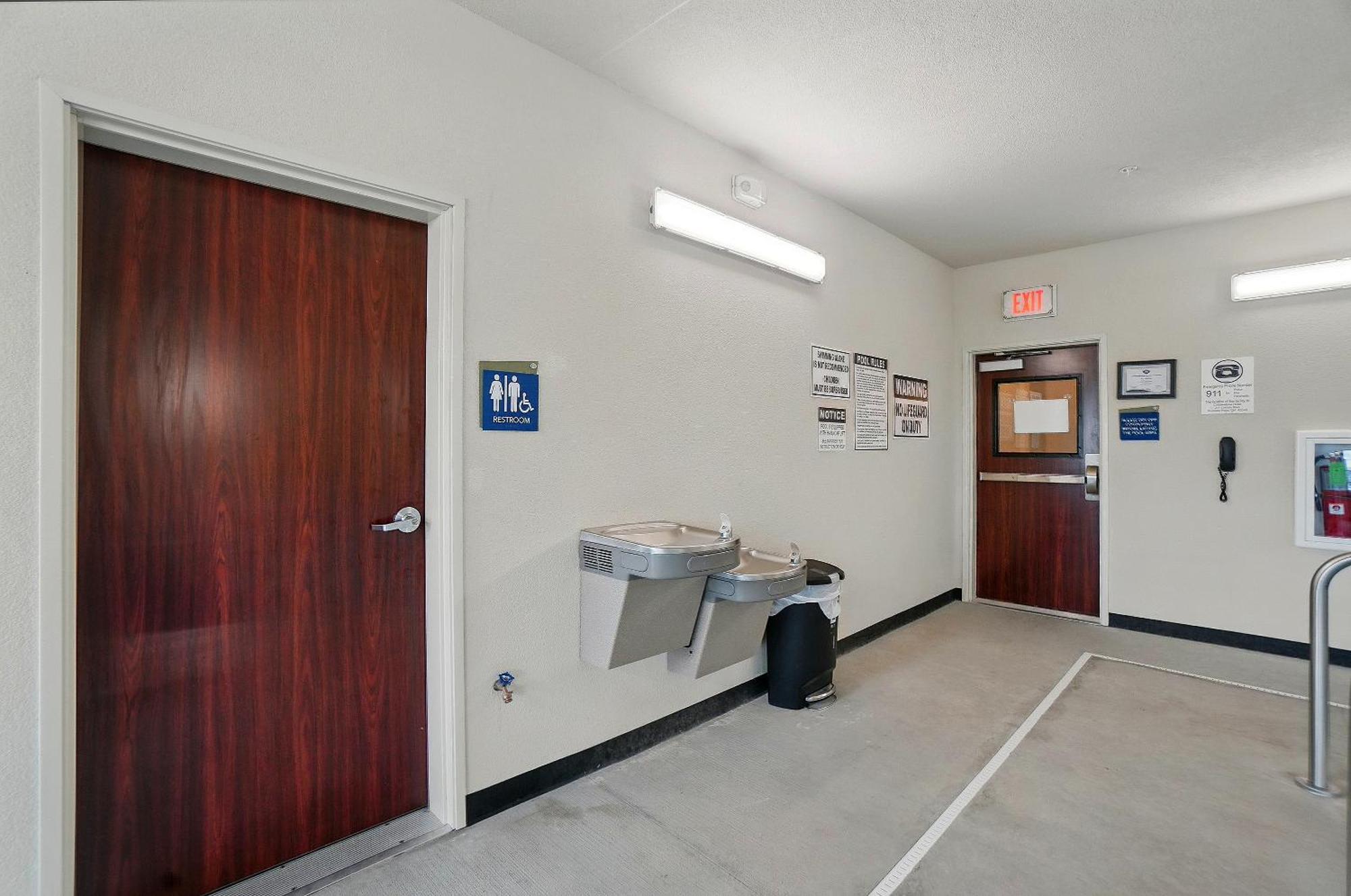 Cobblestone Hotel & Suites - Russells Point At Indian Lake Extérieur photo